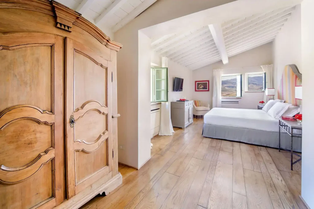 borgo-del-cabreo-camera-luxury-prestigio-collection