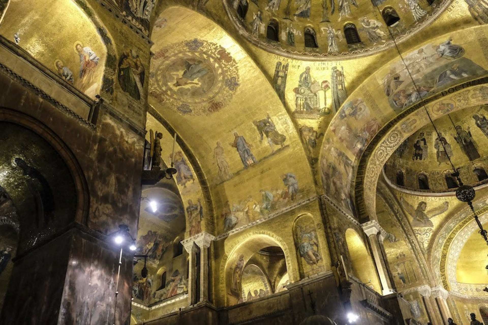 ca-pisani-hotel-venezia-experience-san marco-by night-prestigio-collection