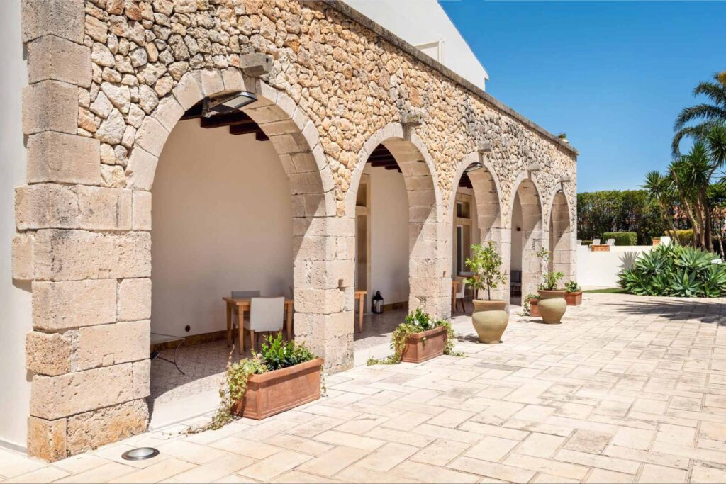 dimora-caiammari-siracusa-portico-prestigio-collection