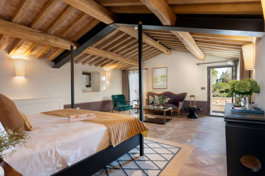 fattoria-dei-vegi-castellina-in-chianti-panoramic terrace suite-prestigio-collection