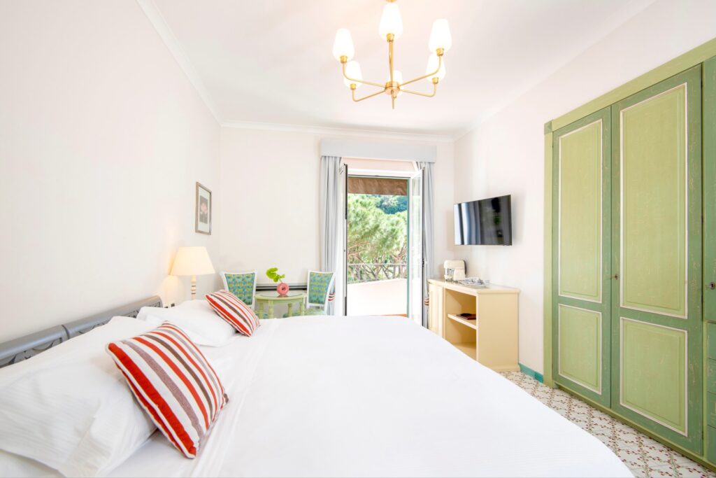 hotel-la-reginella-ischia-vista-camera-doppia-prestigio-collection