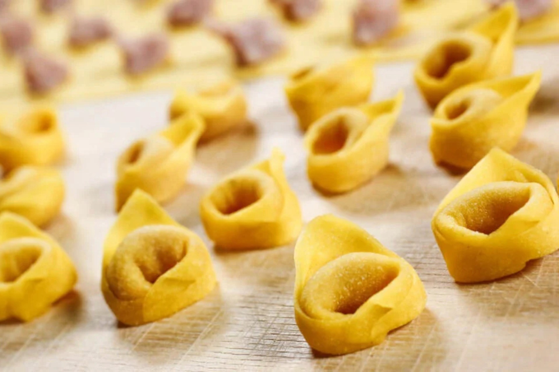 villa-la-personala-modena-esperienze-tortellini-cooking class-prestigio-collection (1)