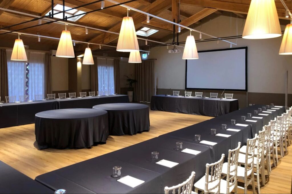 villa-la-personala-modena-interno-meeting-sera-prestigio-collection